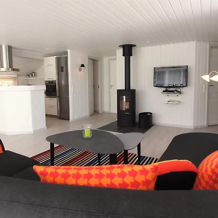 Emmarenze - 400m From The Sea By Interhome Feriehus