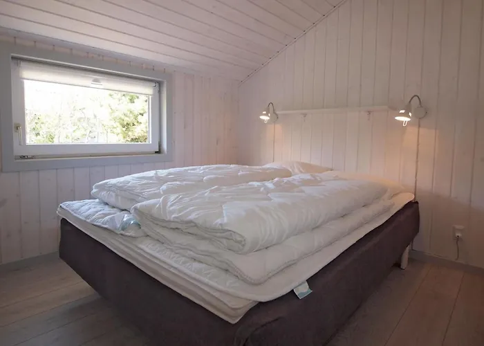 Holiday home Emmarenze - 400m From The Sea By Interhome