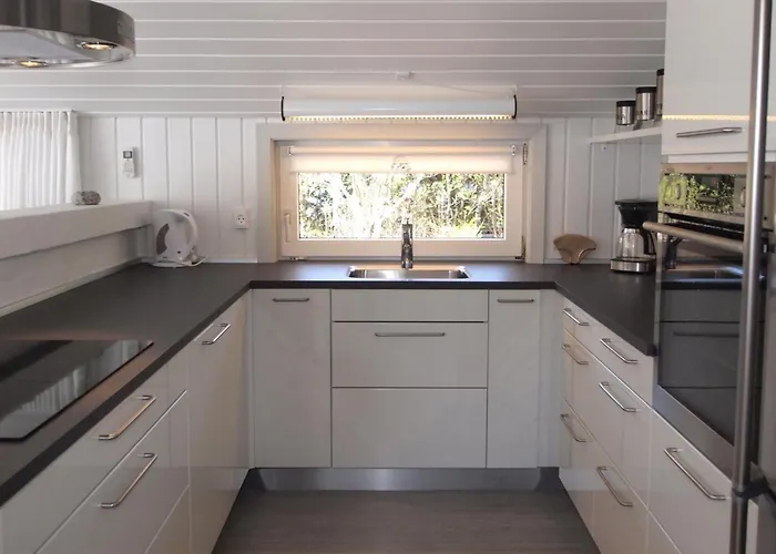 Holiday home Emmarenze - 400m From The Sea By Interhome